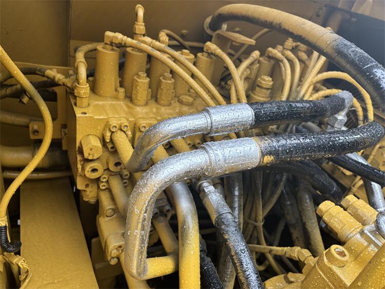 Japan original 33750KG 200KW Cat 330 Crawler Excavator for Construction Equipment