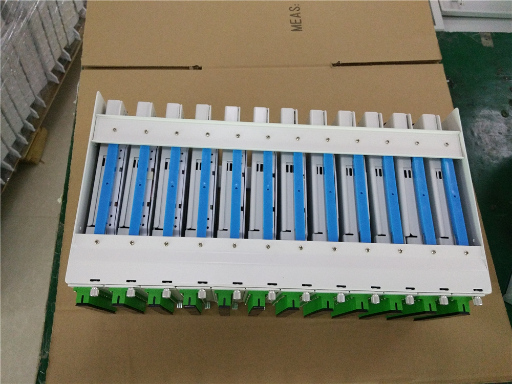 24 Core Sliding Terminal Box ODF Patch Panel 19 Inch Network Cabinet Mount Type