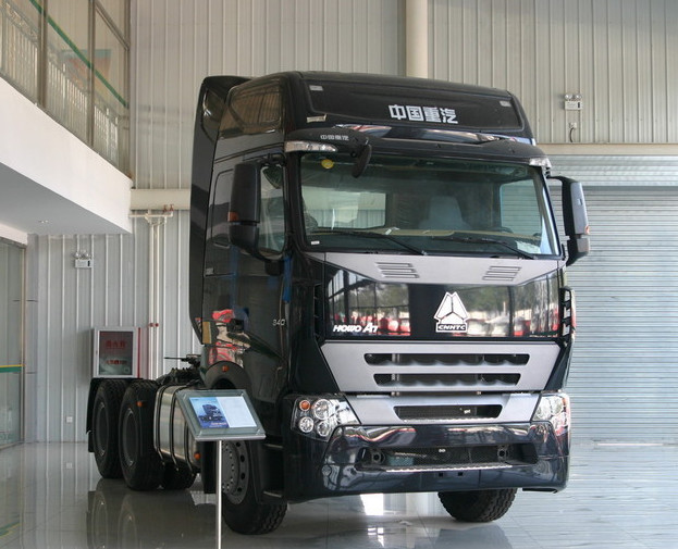 10 Tire Prime Mover Truck of SINOTRUK HOWO A7 brand with 6X2 420hp double sleepers and air conditioner