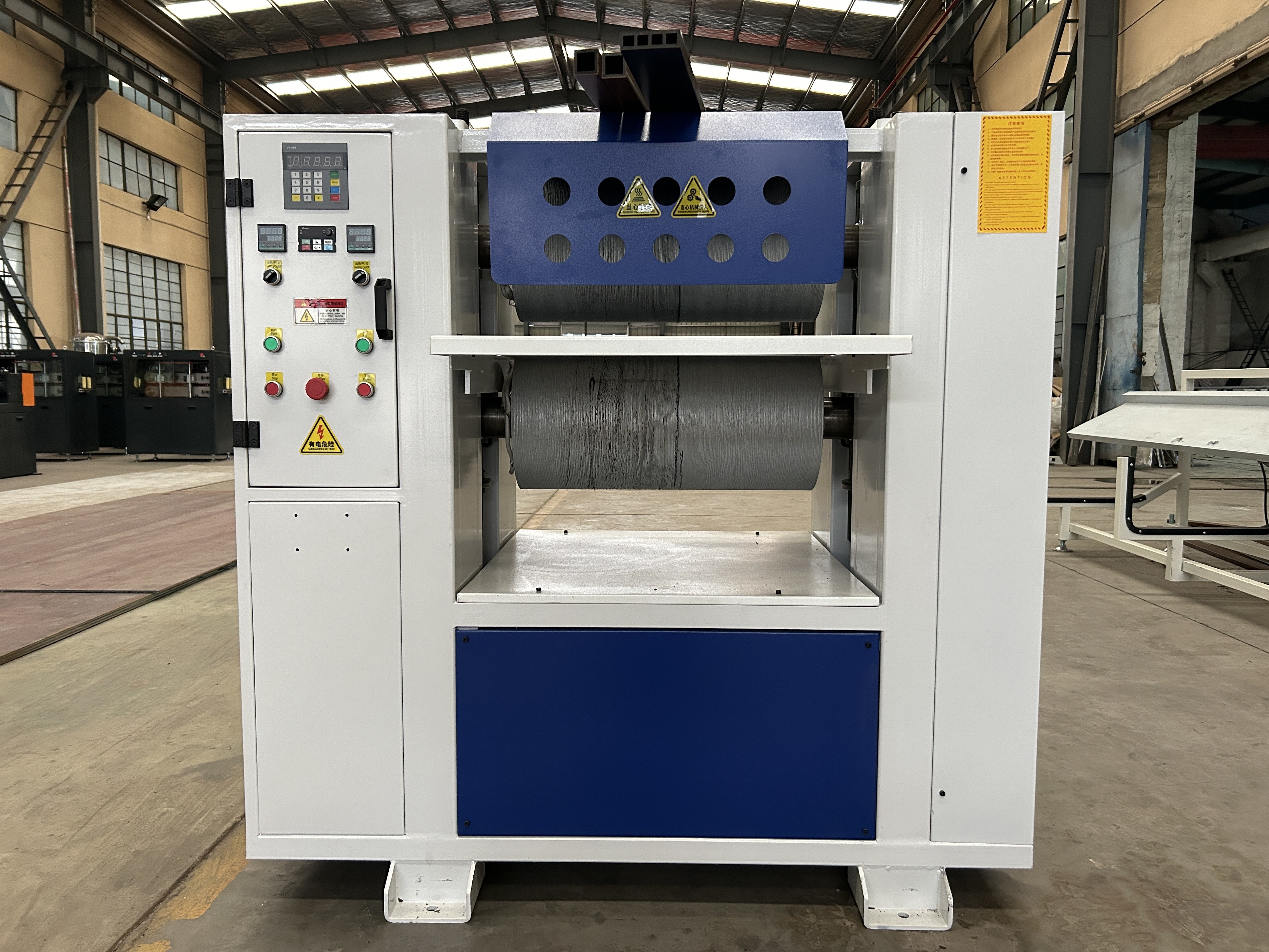 Wood Plastic Decking Door Composite Lamination Making Machine / Embossing Machine