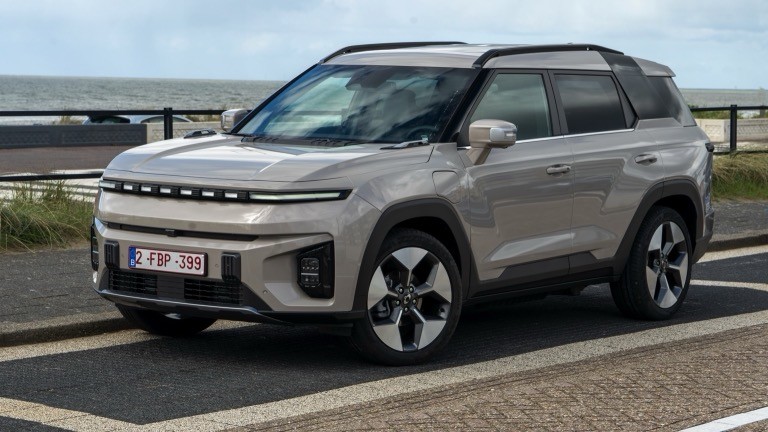 Newest Pure Electric Vehicle KGM Torres EVS 109mph Top Speed 152kw 207Ps Maximum Power Ready To Go Pure Electric Car