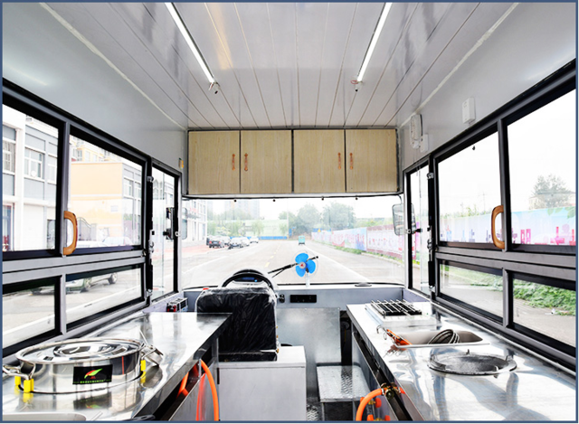 Fully Equipped Water-Based Catering Trailer for Home Trade Assurance Raw Material Water