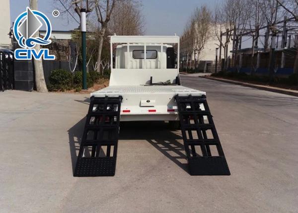 Flat Bed Diesel Engine Wrecker Tow Truck With Lifting Weight 465kgs , Loading