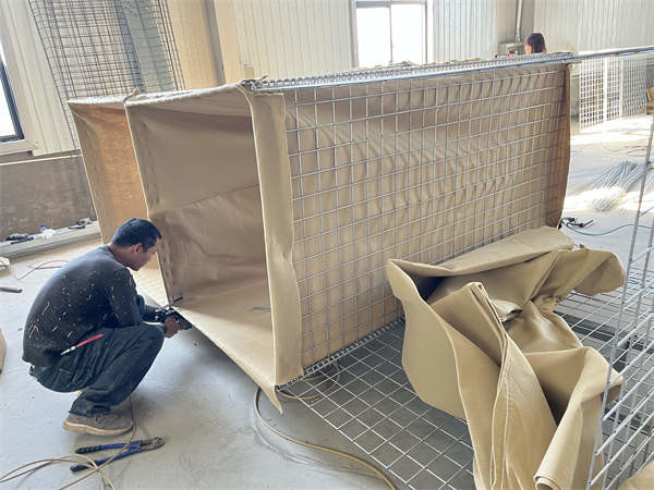 Military Sand Filled Heavy Galvanized Defensive Bastion Barriers Hesco Blast Wall
