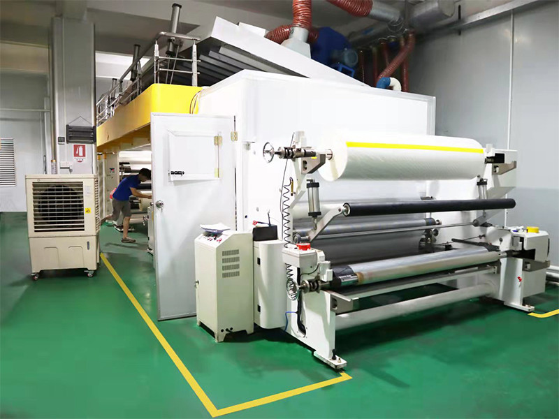 Matt/Gloss Brightness 22 miu PET Eva Packaging Film for Custom Laminated Microphones 4000m Length Thermal Lamination