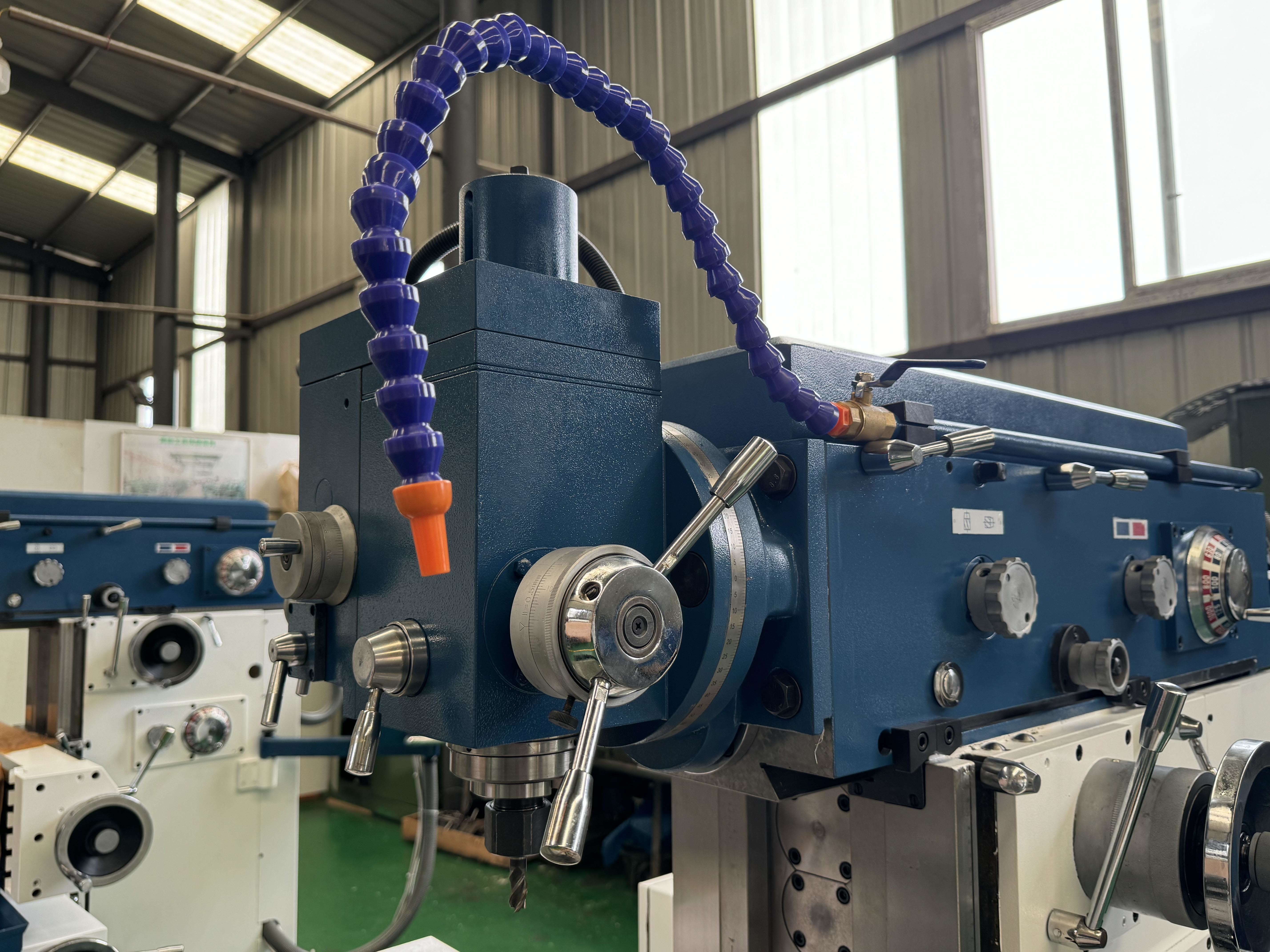 X8140A Manual Universal Milling Machine Swivel Head Milling Drill Machine For Metal