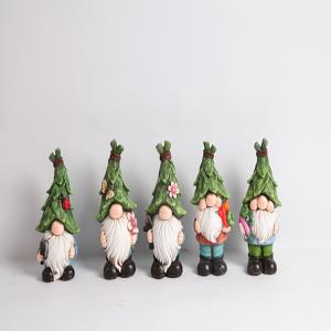 China Fade Resistant Polyresin Garden Ornaments Lightweight Gnome Resin Home Decor on sale