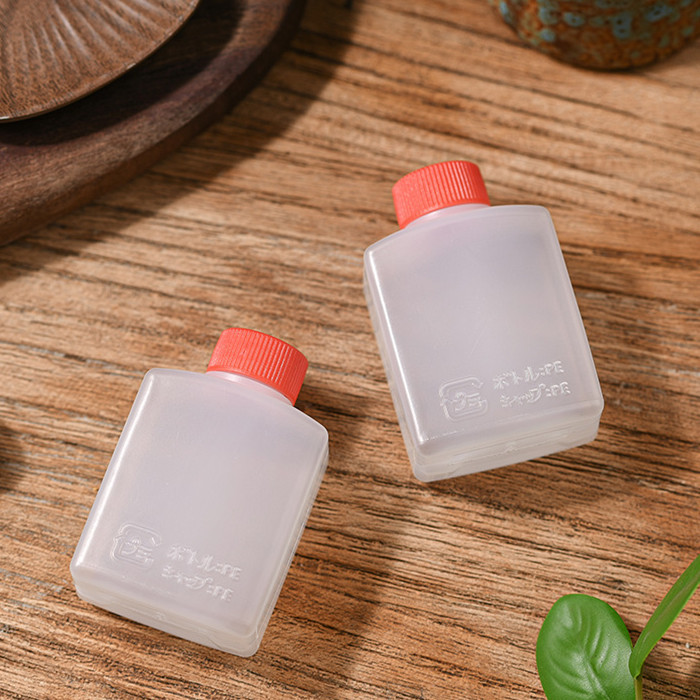 Small Square 6ml 30ml Plastic Squeeze Bottles Sushi Sauce Dispenser Shatterproof