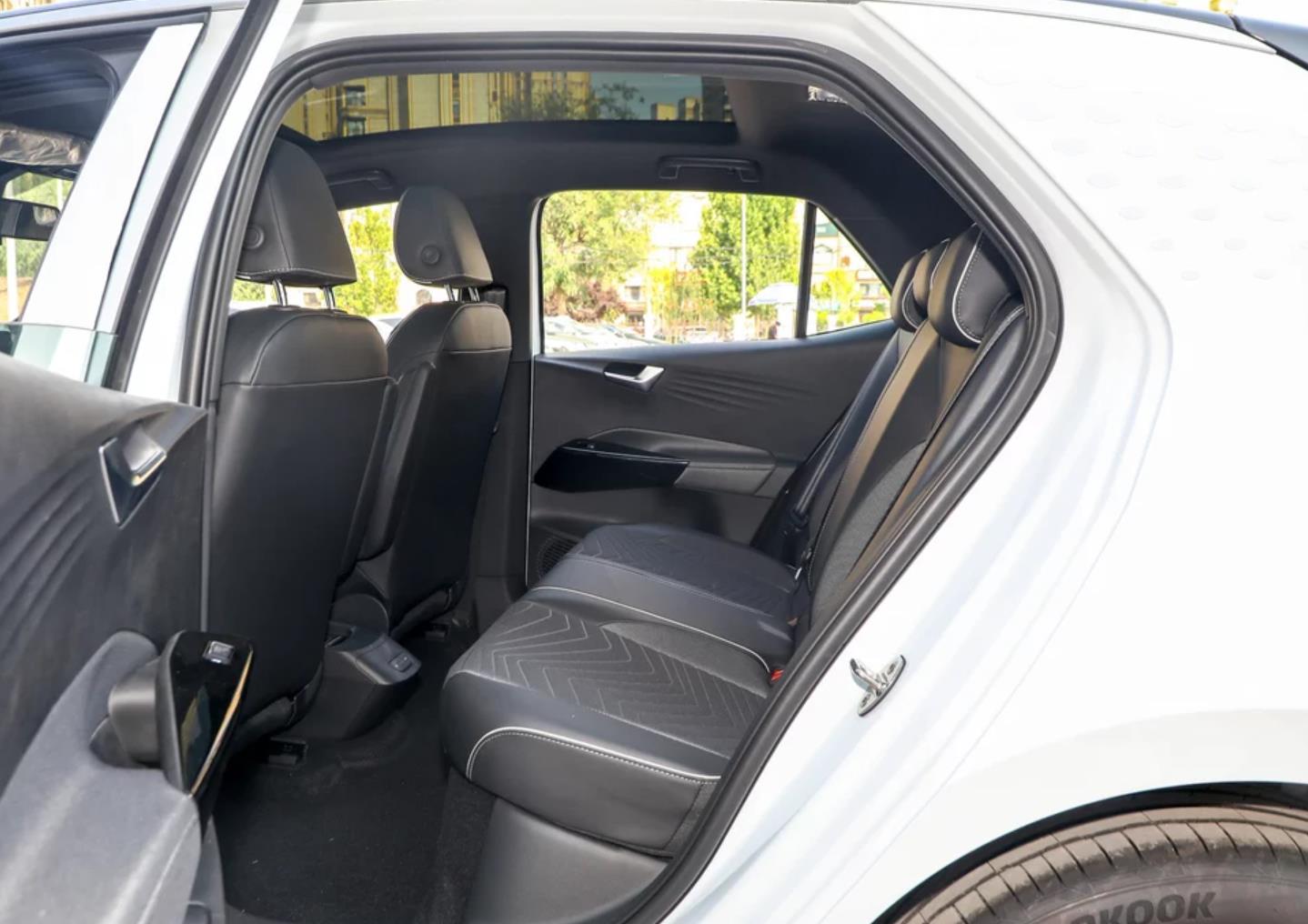 Power 125kw EV Cars Gray Color VW ID3 Suv Electric Cars 5 Seats