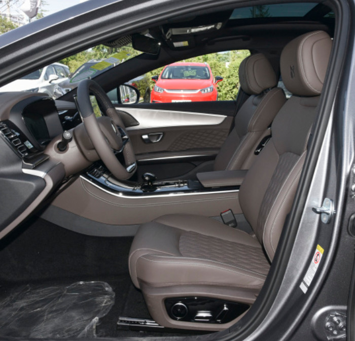 BYD HAN 2022 EV chuangshi 715KM FWD zunrong version 4 door 5 seats Sedan