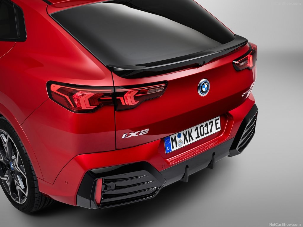 Hot Sale Long Range Electric Car 2024 for BMW IX2 449Km High Speed Auto new energy car