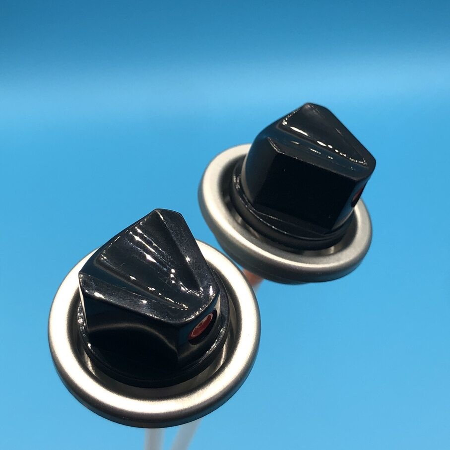 Versatile Paint Can Valve for Automotive Refinishing - Durable and Easy to Use