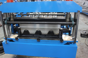  Decking Sheet Floor Deck Roll Forming Machine Gearbox Drive Easy Installation Manufactures