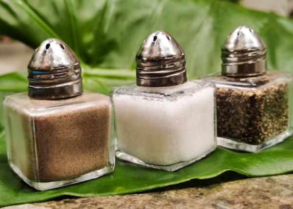 Metalcraft 17ml Glass Condiment Shaker with Metal Lid: Premium Quality and