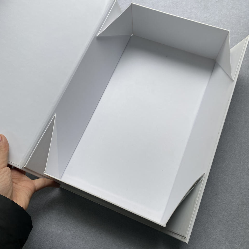 Luxury Custom Logo Paper Box Boutique Retail Store Skin Care Gift Packaging Box Packing Paper Airplane Boxes