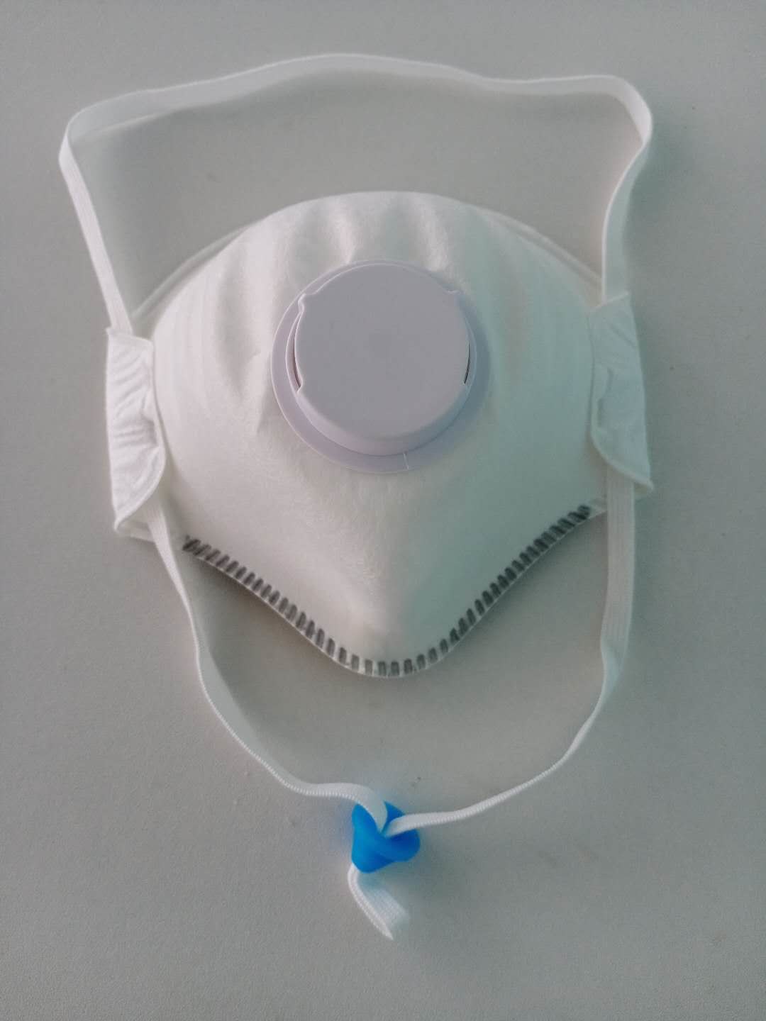 CE FDA 15.5*10.5CM Nonwoven 4 Ply Valved FFP2 Cup Mask