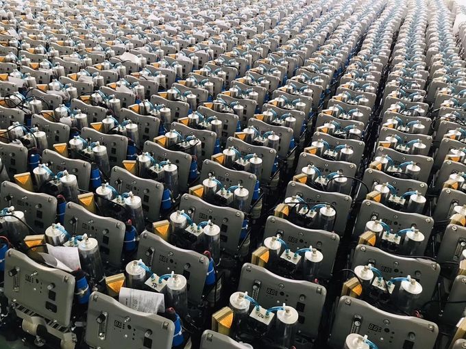 Factory Large Quantity in Stock 5L 95% Medical Portable Oxygen Concentrator Generator with Nebulizer Function