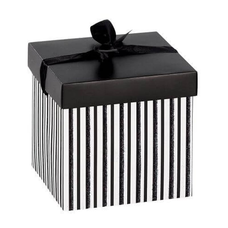 China Wholesale Custom Round Shaped Romantic Gift Paper Packaging Box for Valentine&prime; S Day, 100% Recyclable Paper Gift Box, Free Samples Available