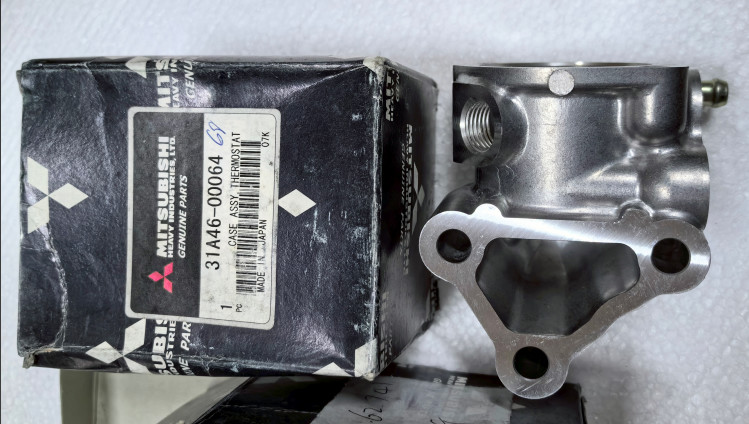 Silver Mitsubishi Heavy Industries Spare Parts With Superior Durability 31A46-00064 S3L2 Case Assy, Thermostat