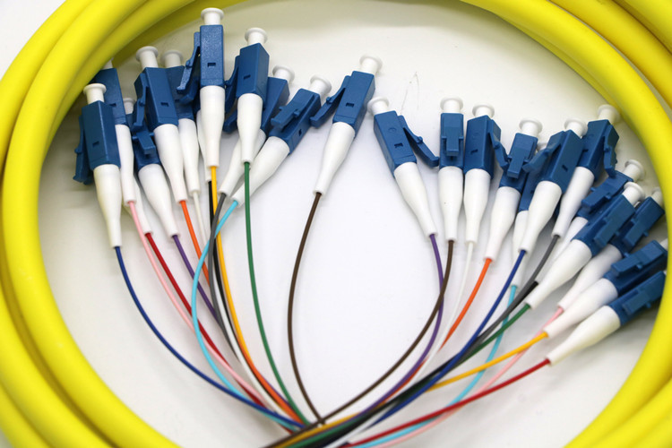 0.9mm/2.0mm Breakout Cable 24 Core SM SC-LC Pre Terminated Cable