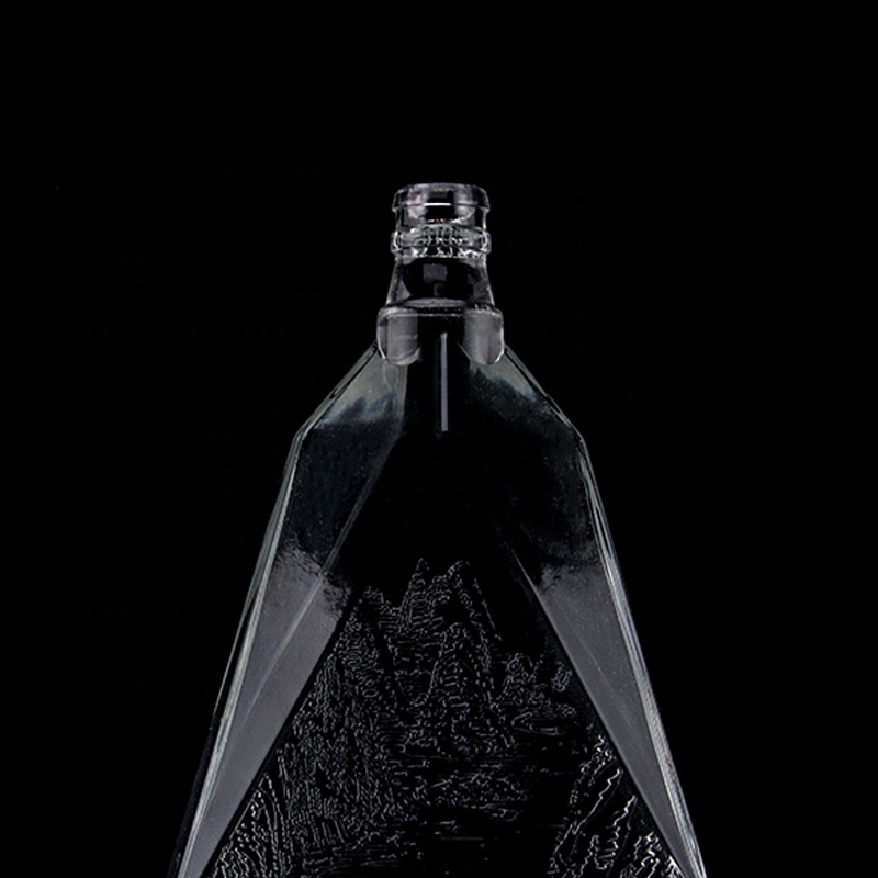 Thick Bottom Clear Flint Glass Bottle for Gin Whisky Rum Tequila and Brandy 2022 Design
