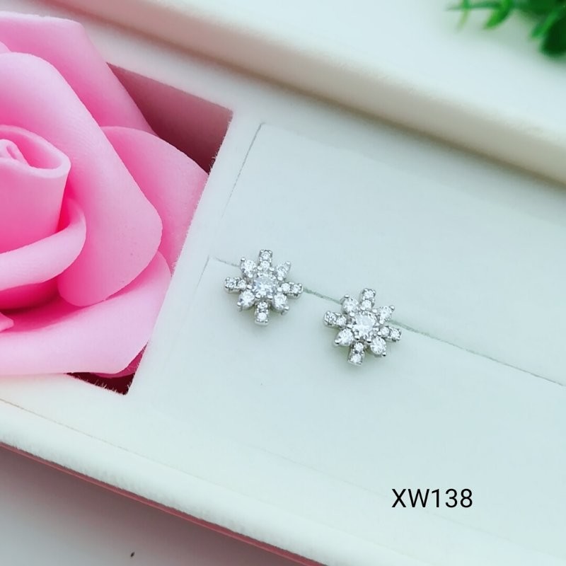 2018 New Style stud earrings Beautiful Silver Earrings For Women YH88