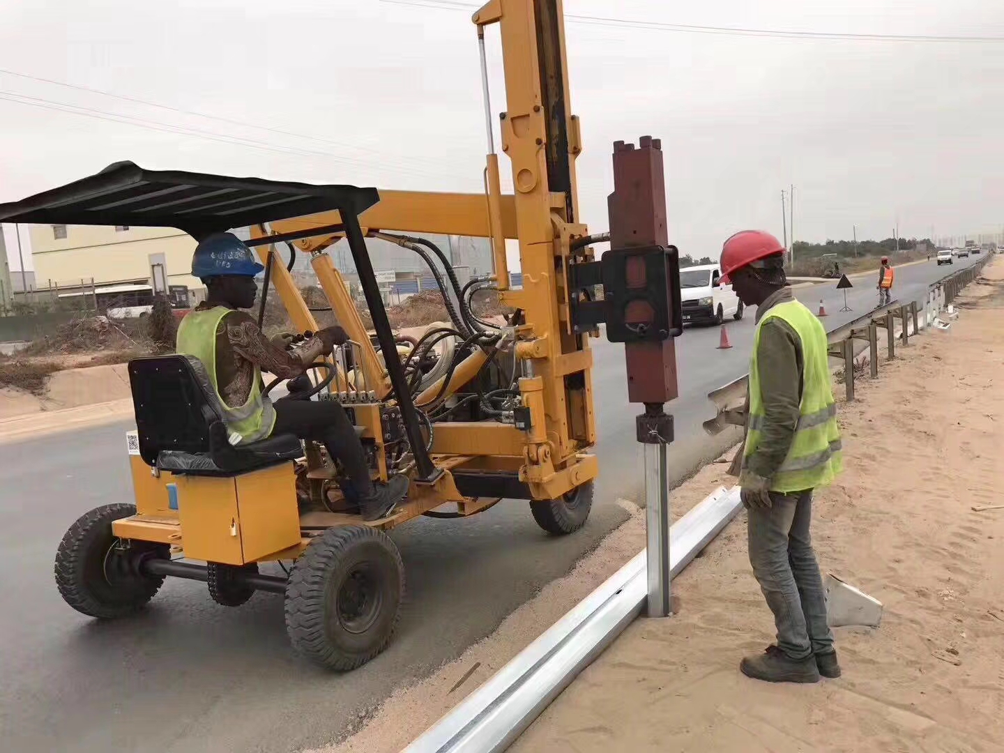 Highway Guardrail Steel Buffer End Galvanized Powder Coated Certified by ISO9001 2000