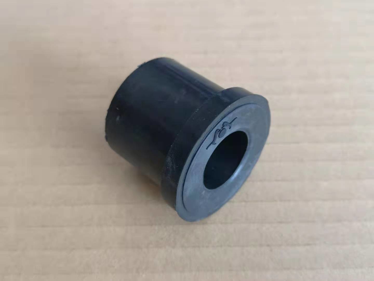 NLR NKR Spring Bushing 8970815310 Nature Rubber Shackle Bushing
