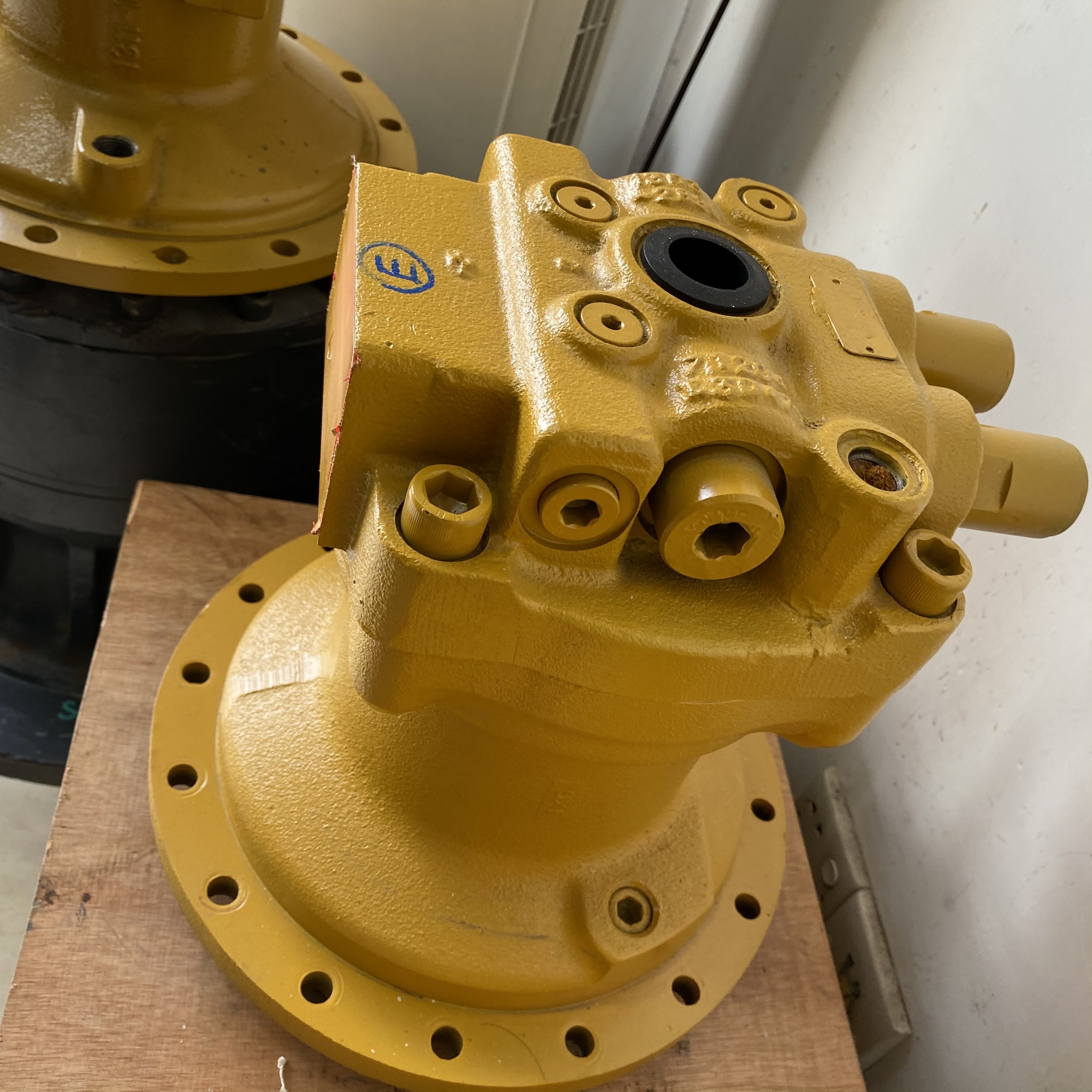 PC200-6E Excavator Main Hydraulic Pump Komatsu Air-Cooled Maoqun