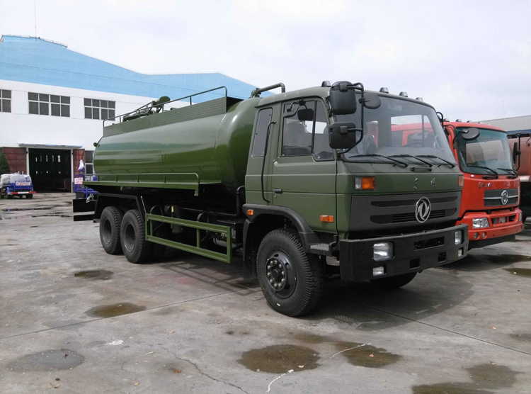 10 Wheels 10000L Septic Tank Vacuum Sewage Suction Truck For Heavy Duty Waste Removal