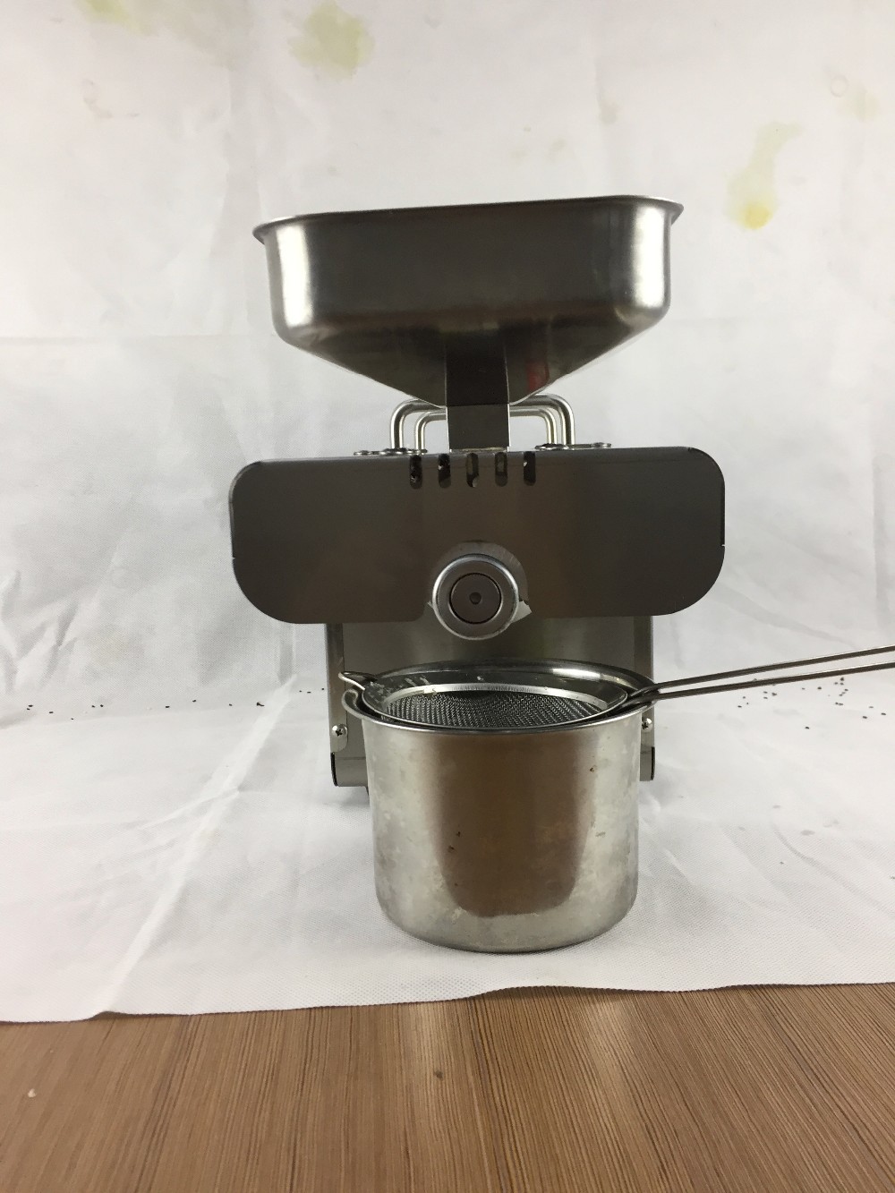 SUS304 Home Use Oil Press Cold Oil Extractor Device