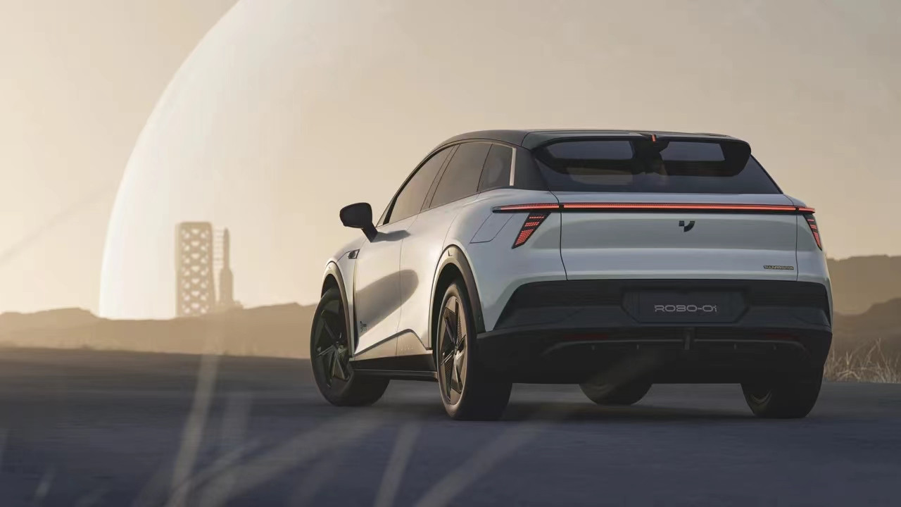 High Speed 2023 ROBO 01 Electric Car 100kWh Battery 600km Range Double Motor 4WD Maximum Torque Nm 400-500Nm