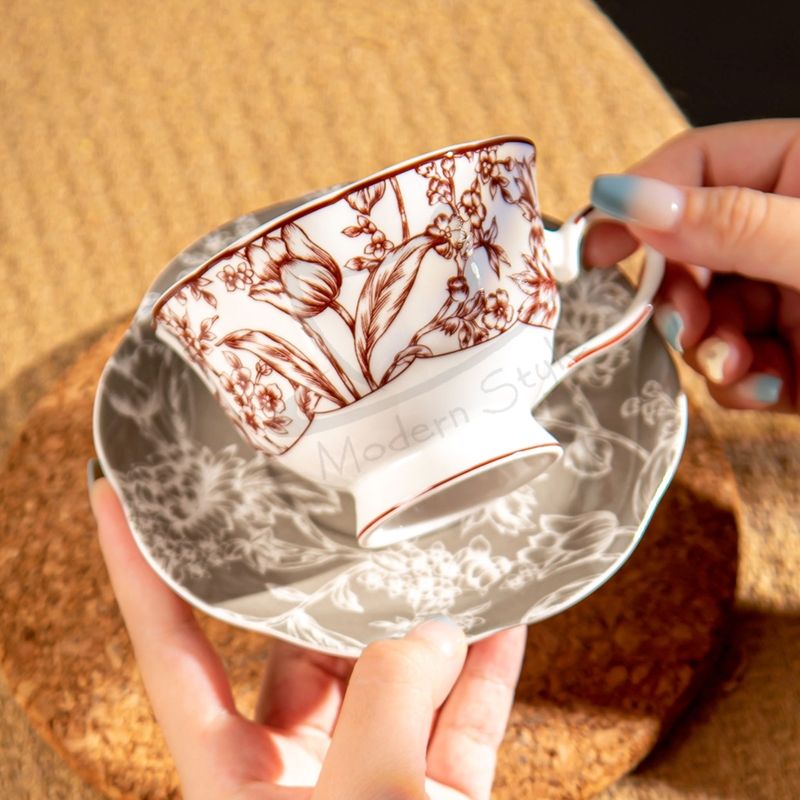 Luxury Party Elegant Red Porcelain Ceramic Coffee Cup With Saucer 6.7oz