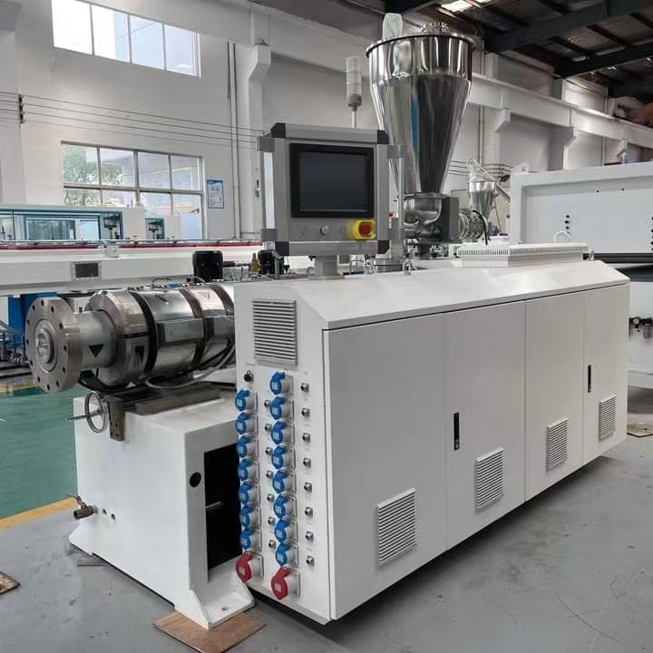 High Energy PVC Pipe Production Extrusion Machine 150 - 250KG / H