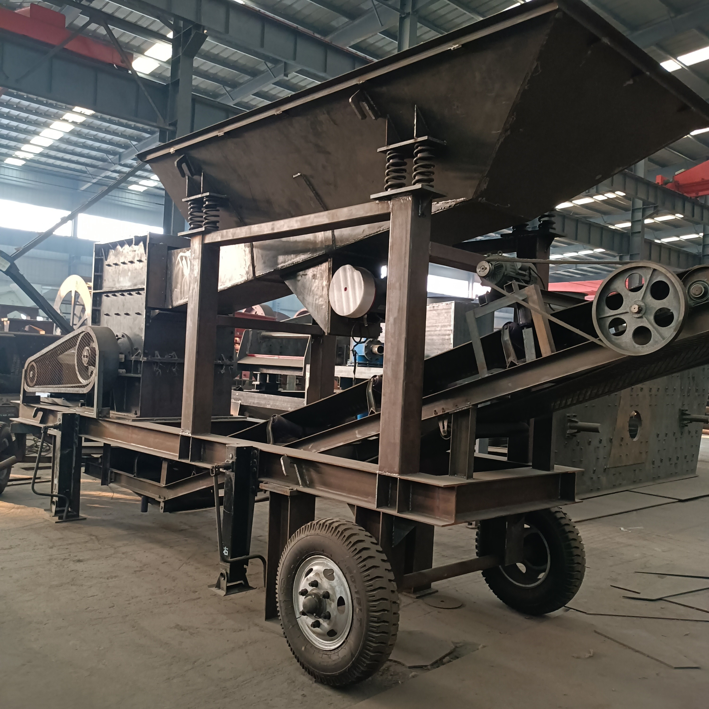 Mobile Stone Crushing Line Diesel Engine Hammer Box Crusher