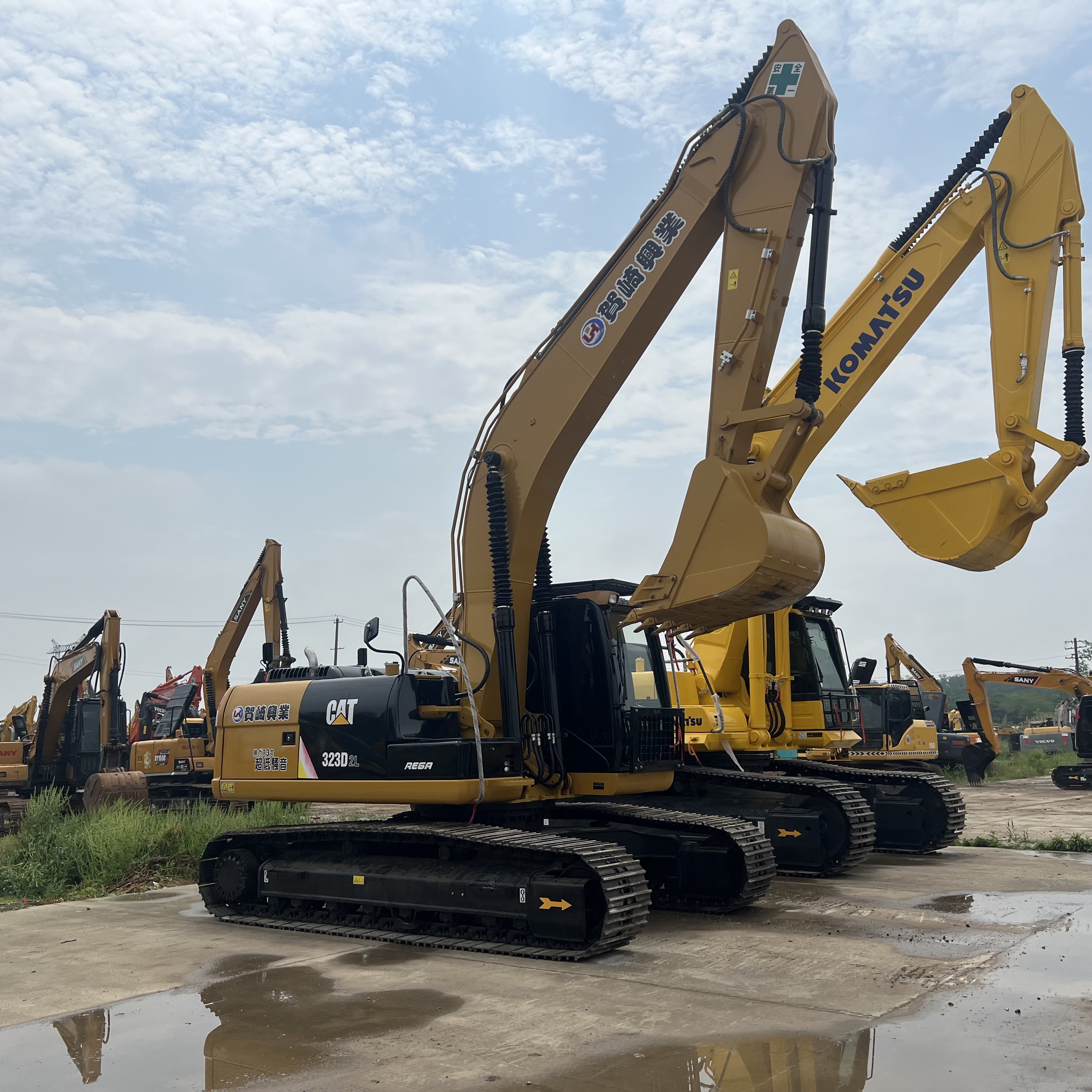 Used CAT 323 Heavy Excavators 23 Ton Original Middle Equipment Secondhand Digger
