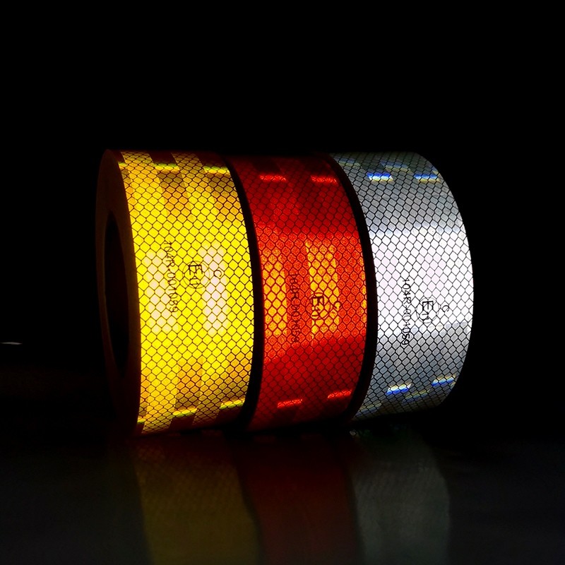 Truck Emark 104R ECE Reflective Tape White Yellow Red Self Adhesive For Vehicle Safety