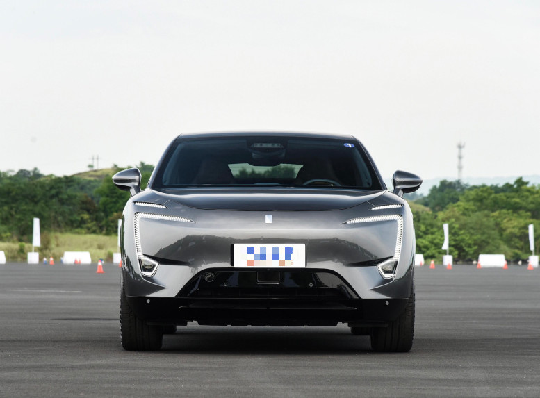 Pure Electric Avita 11 Five Seater Car High Performance Hatchback