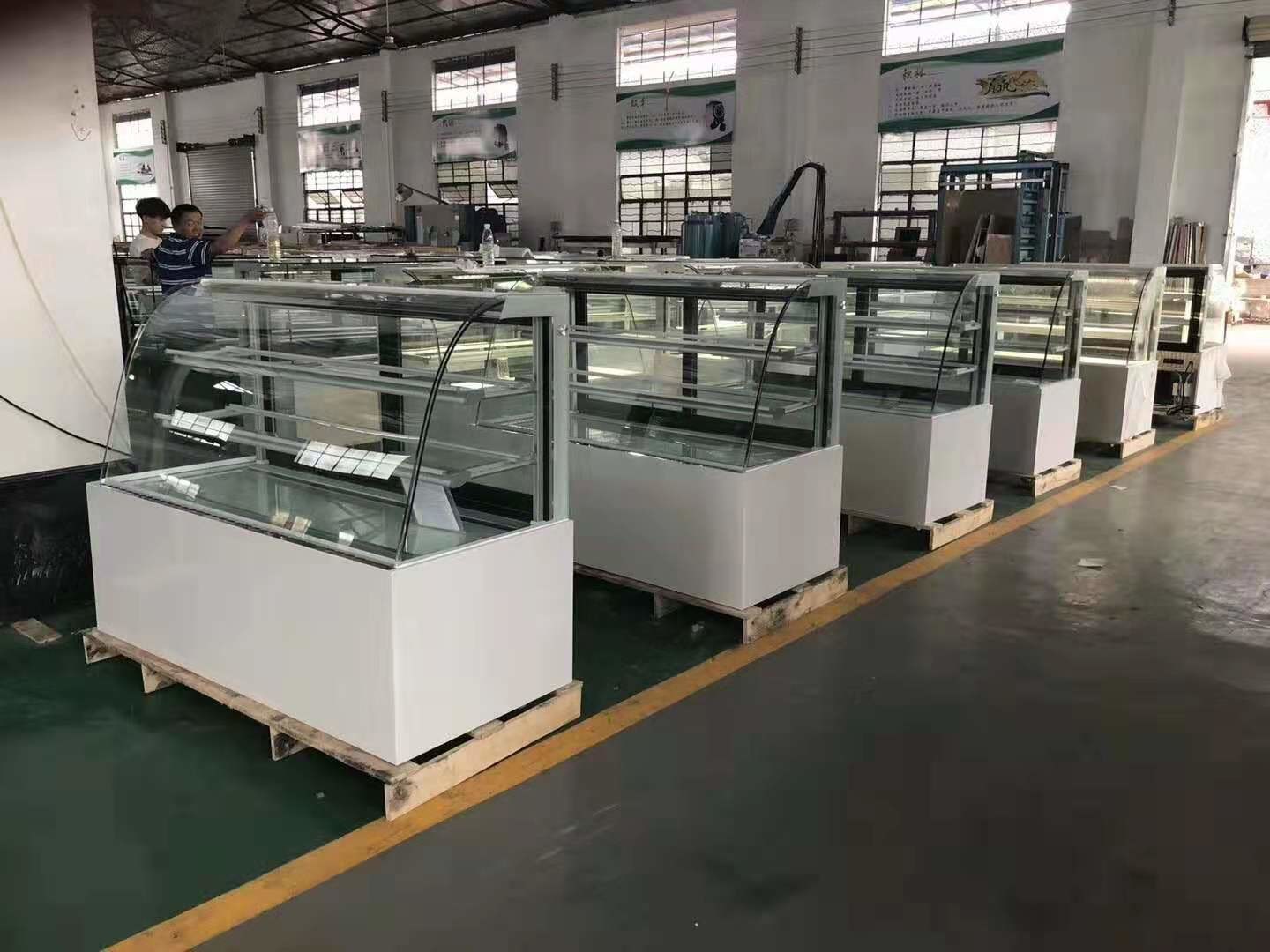 Green & Health Curved Glass Bakery Cake Display Freezer With 500L