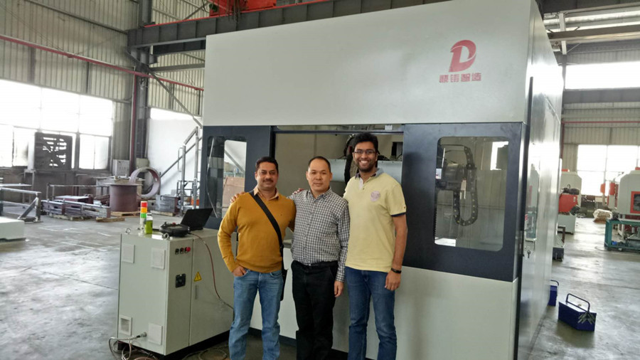 Four Working Stations CNC Automatic Polishing Machine For Metal Surface Polishing