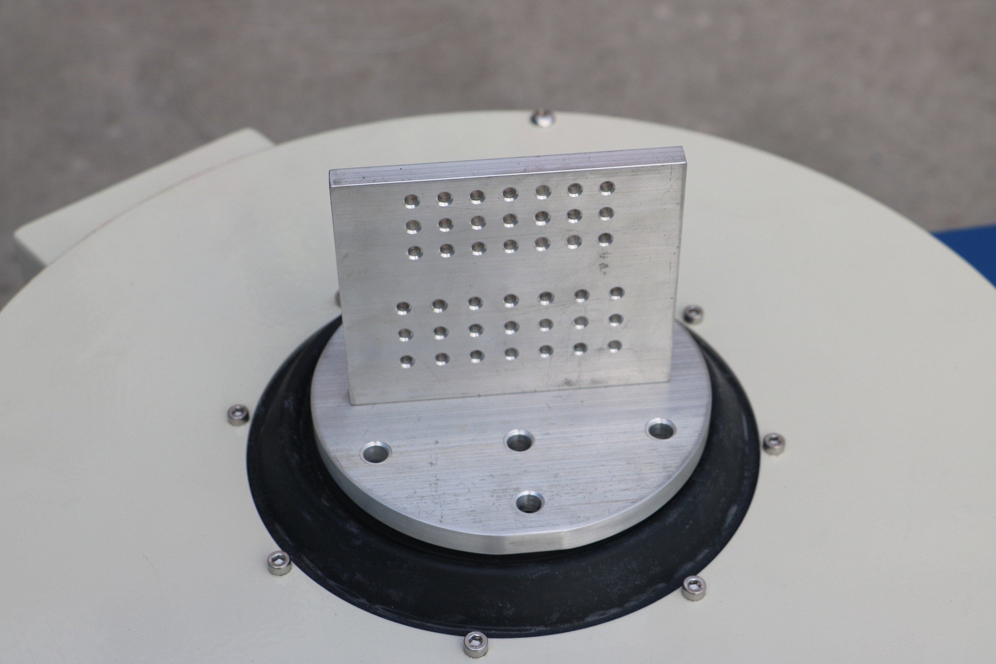 300kg.f ANSI C 136.31 Vibration Test Equipment With Slip Table