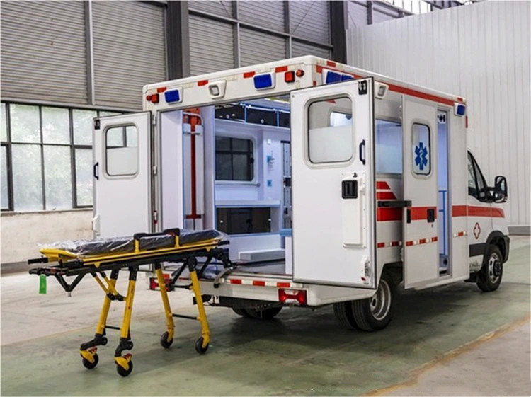 Emergency Ambulance Car With Euro 5 Emission Standard Curb Weight 2970 Kg Medical Rescue Vehicle