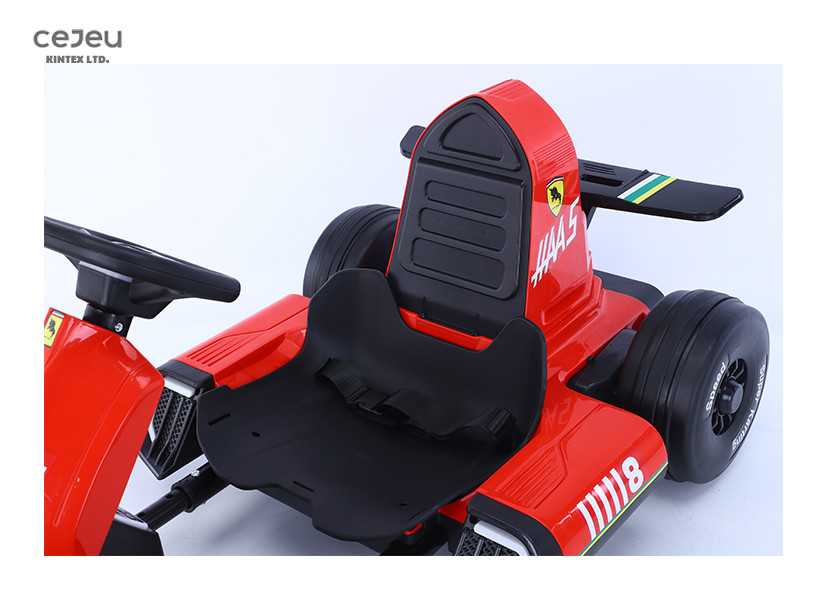 3KM/HR Kids Go Karts Two Motor 12 Volt Go Kart 16.5KG Safe Driving