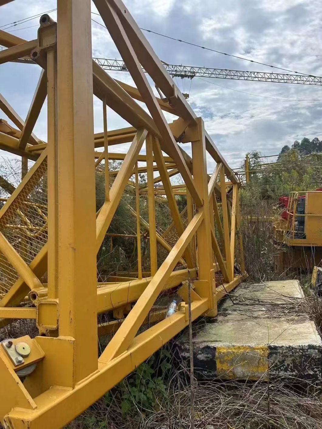 20 Years 21 Years Xg Tower Crane Two, Preferential Sale