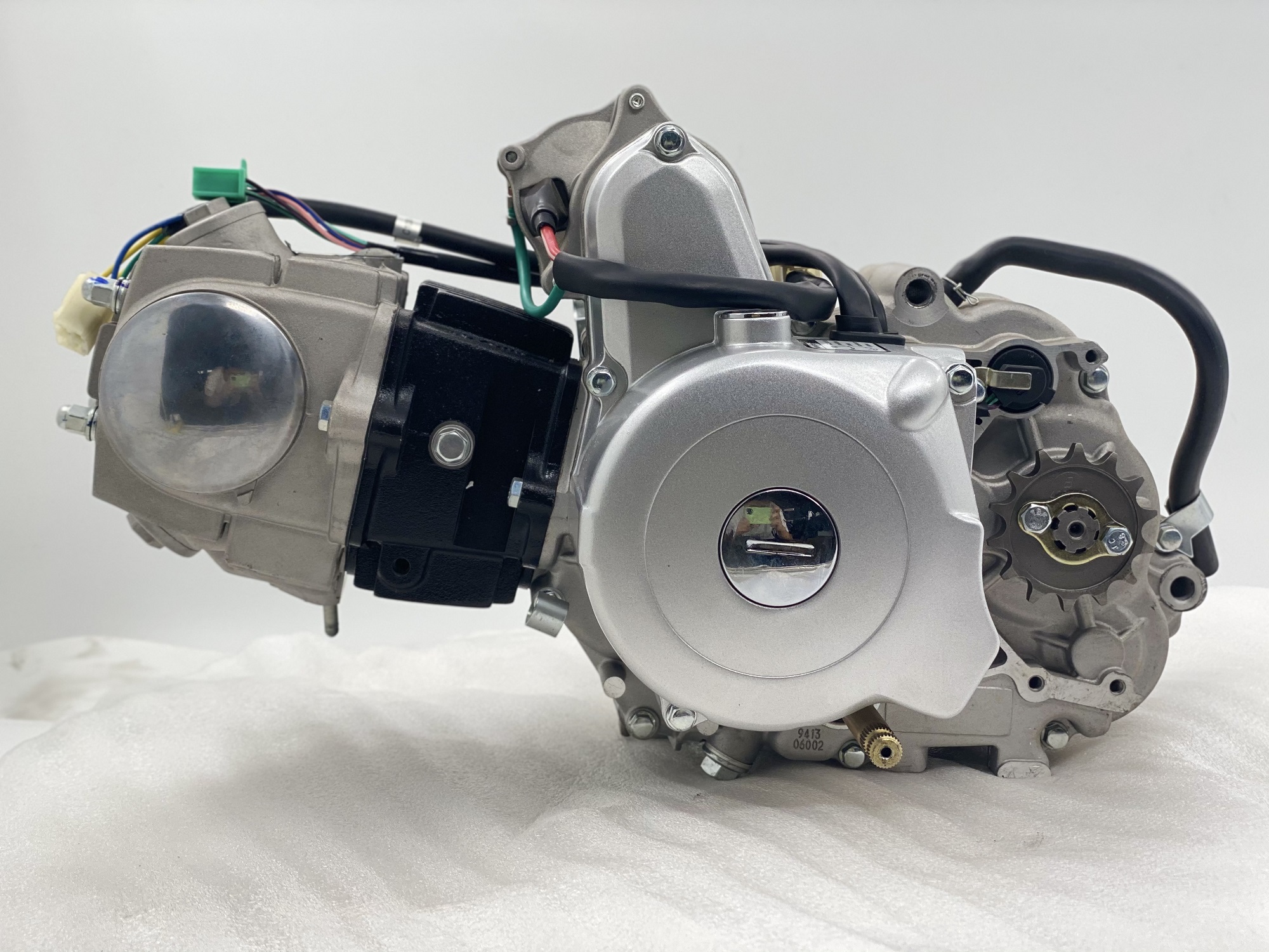 DAYANG 125cc Motorcycle Engine with Air-Cooled Cylinder and Electric Start Method