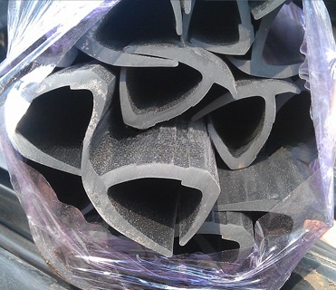 EPDM Rubber ISO Shipping Container Door Seal Gasket Strip for Standard Set 1141 x 2251 / 2556mm Black Chemical Resistant