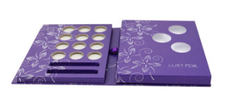 Custom Luxurious Cosmetic Eye shadow Packaging Box with Satin Lining Options