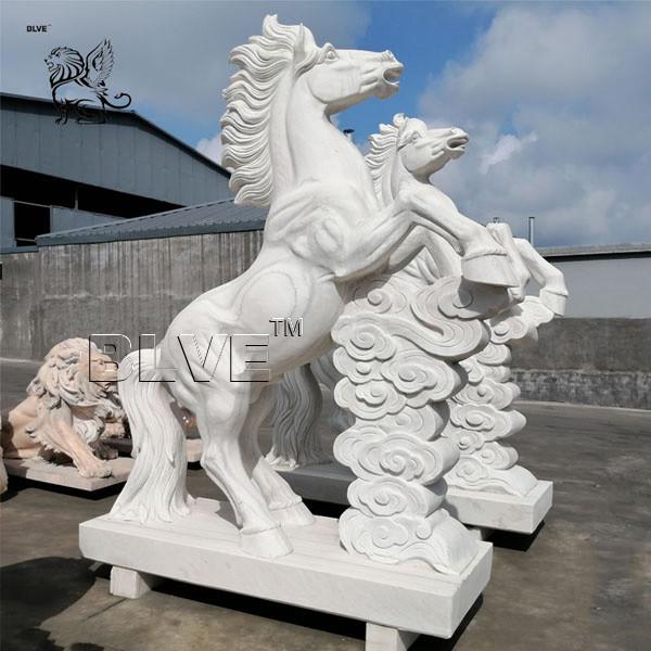 Quality Large White Marble Horse Statue Stone Garden Animals Sculpture for sale
