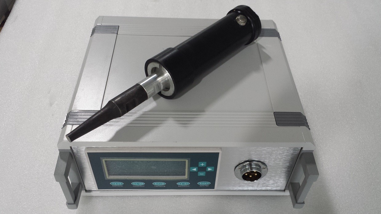 Automatic Ultrasonic Spot Welding Equipment 200 W For Mobile Phone Batteries