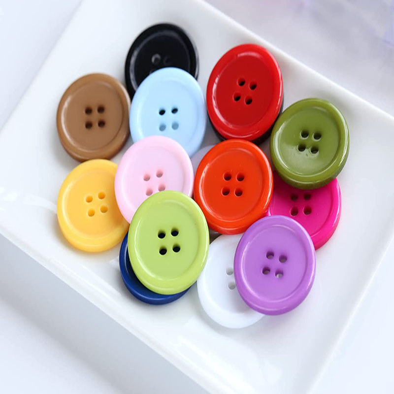 Wholesale Custom Colorful 4 holes Wooden Round Buttons For Clothing Shirt